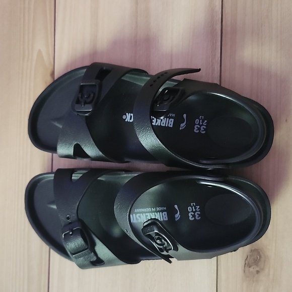 Birkenstock Kids Black Sandals - Picture 1 of 5